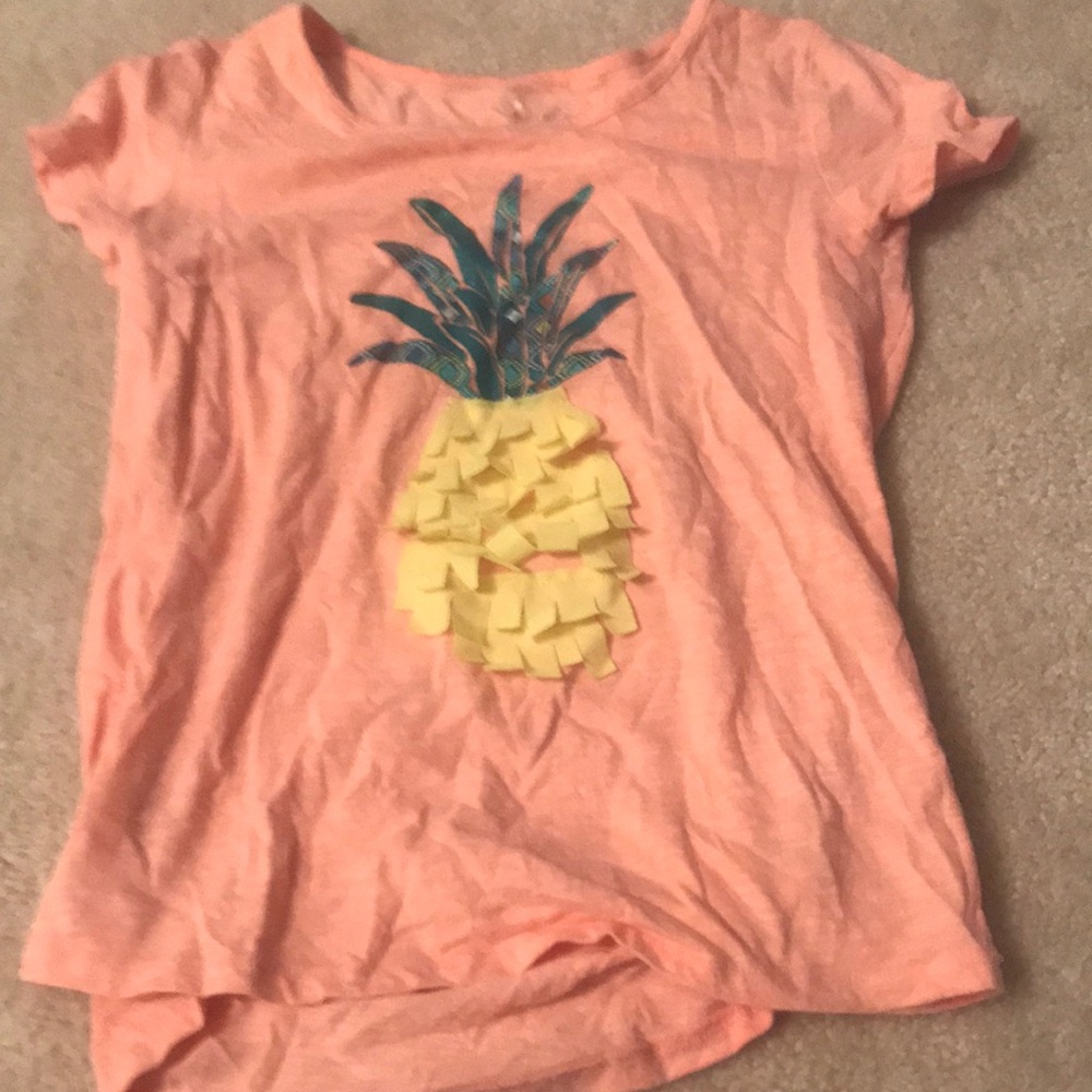 Shirt sleeve shirt with pineapple